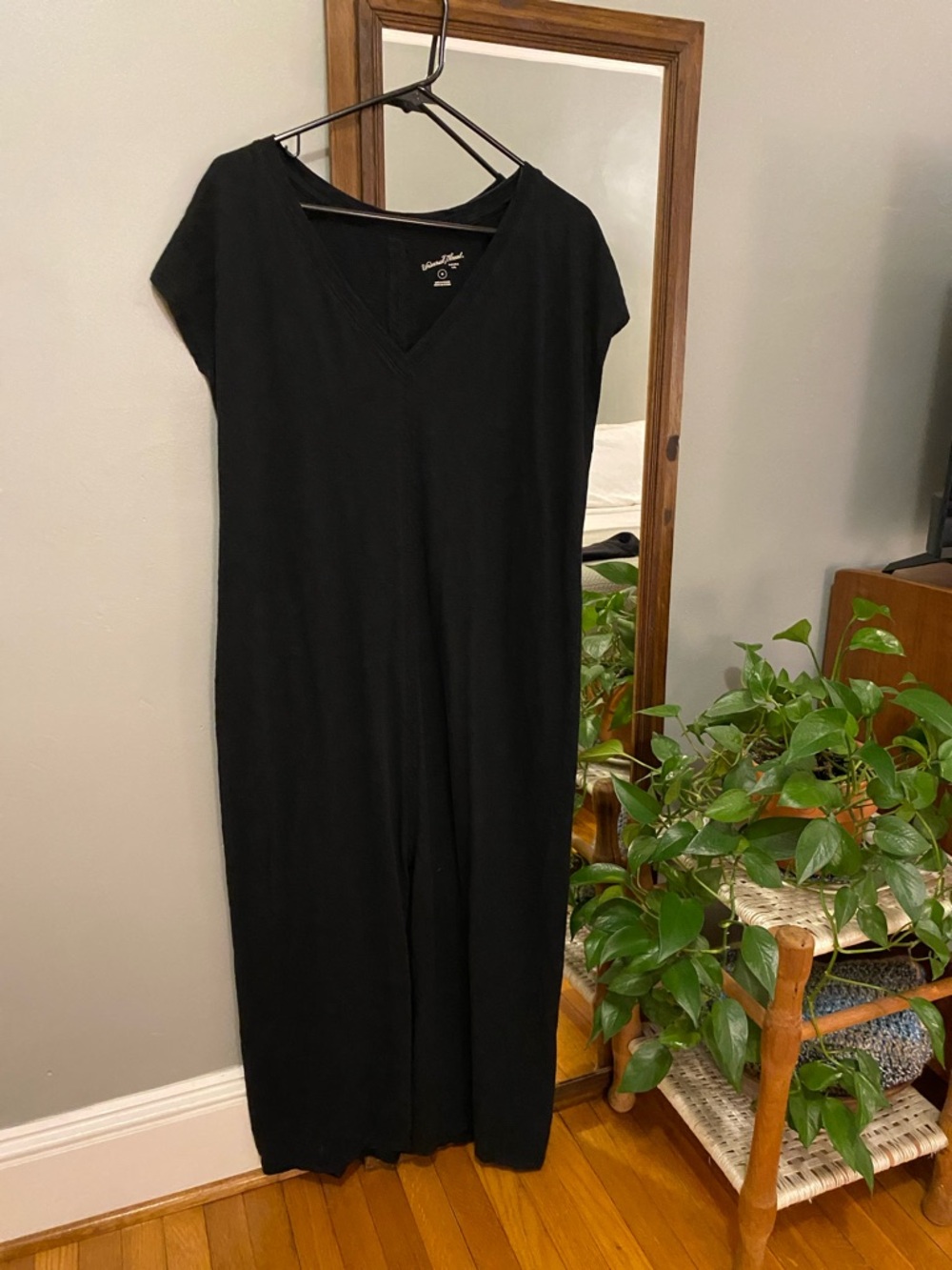 Black V-Neck Women's Maxi Dress